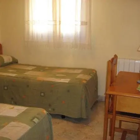 Oyo El Gato 2* Segovia