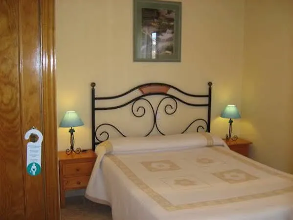 Гостевой дом Oyo El Gato Сеговия