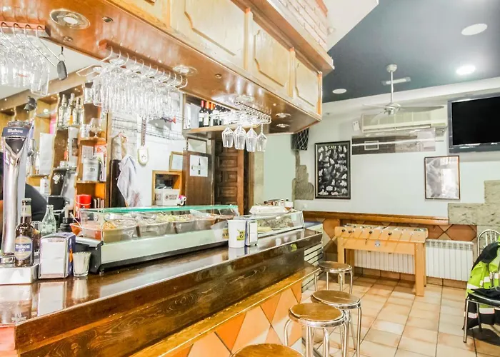 Гостевой дом Oyo El Gato Сеговия